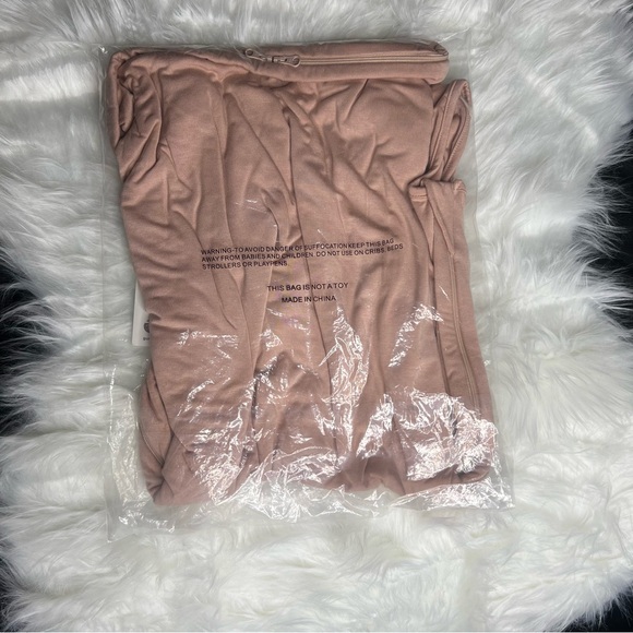 NWT NIB Gunamuna Sleep Bag in Sunset Solid 9-18M 0.5 TOG - Picture 4 of 4